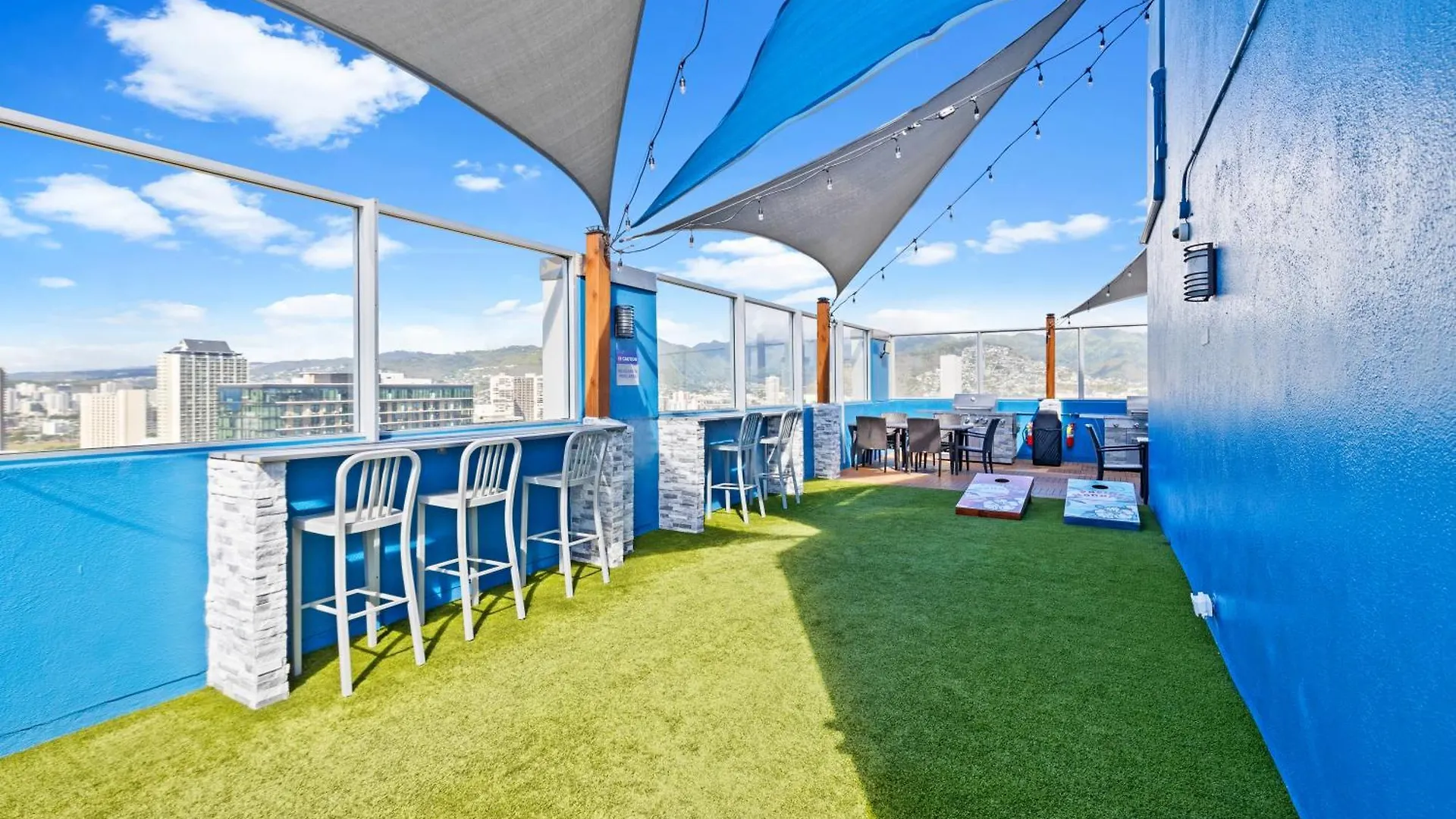 アパート ホノルルOcean Retreat: Remodeled Pacific Monarch Havenアパートメント 米国