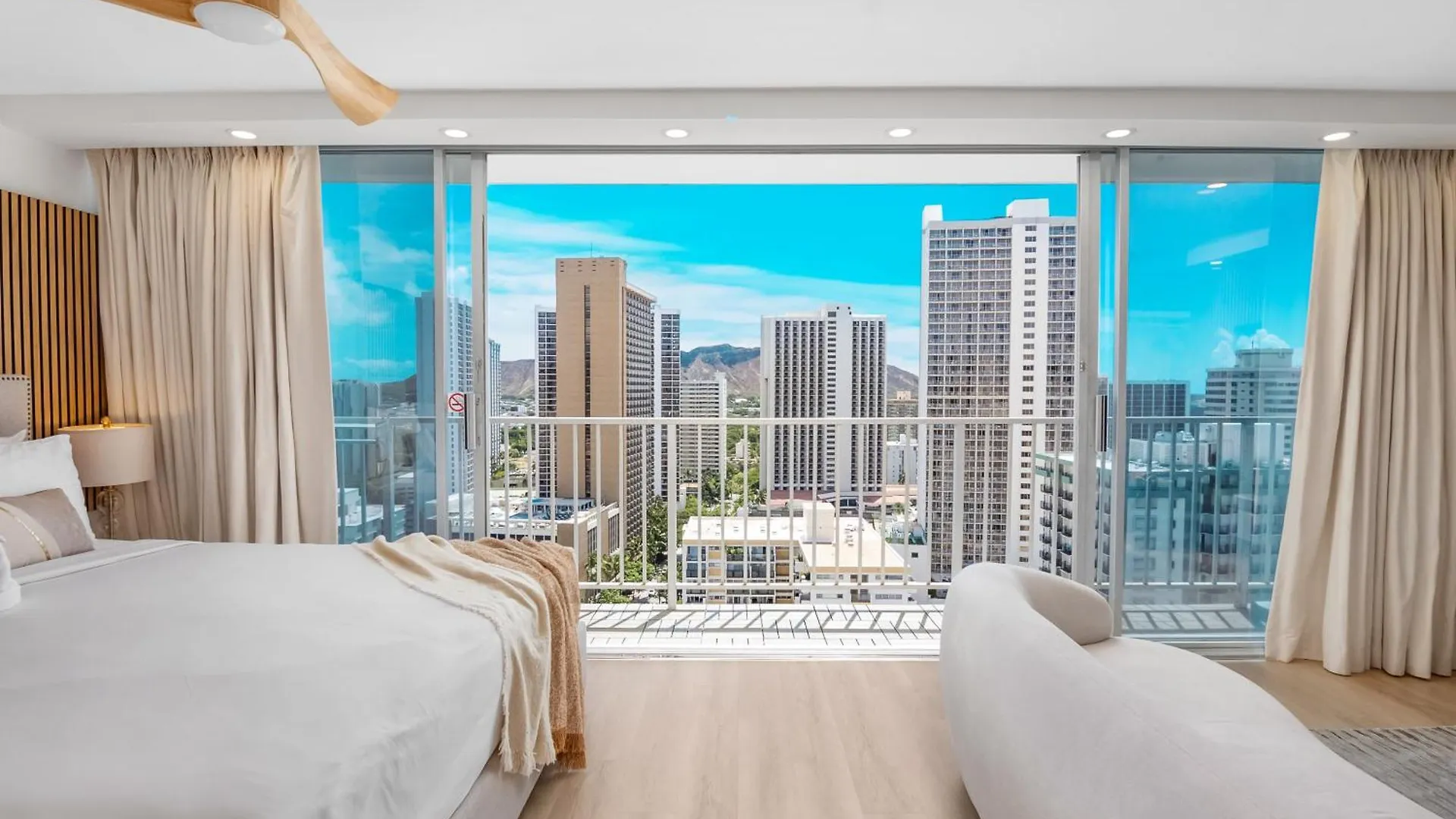 檀香山Ocean Retreat: Remodeled Pacific Monarch Haven公寓