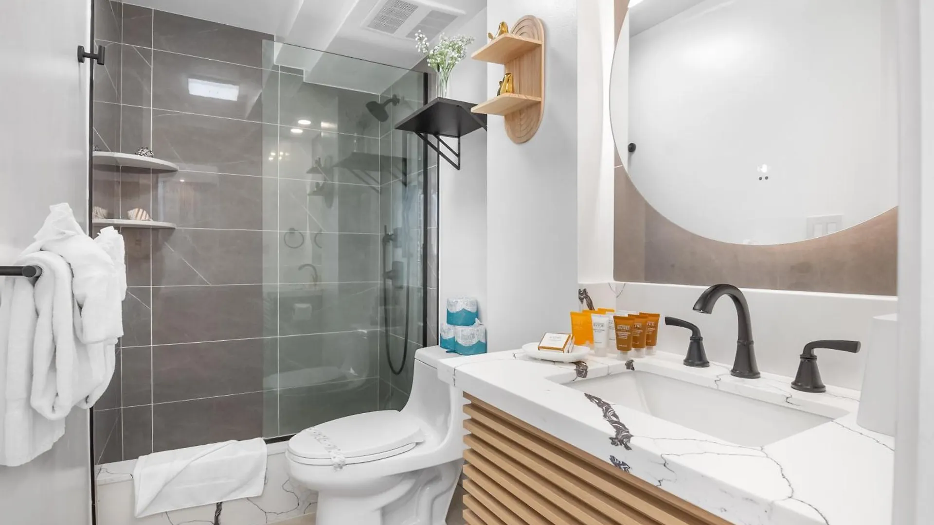 檀香山Ocean Retreat: Remodeled Pacific Monarch Haven公寓 公寓